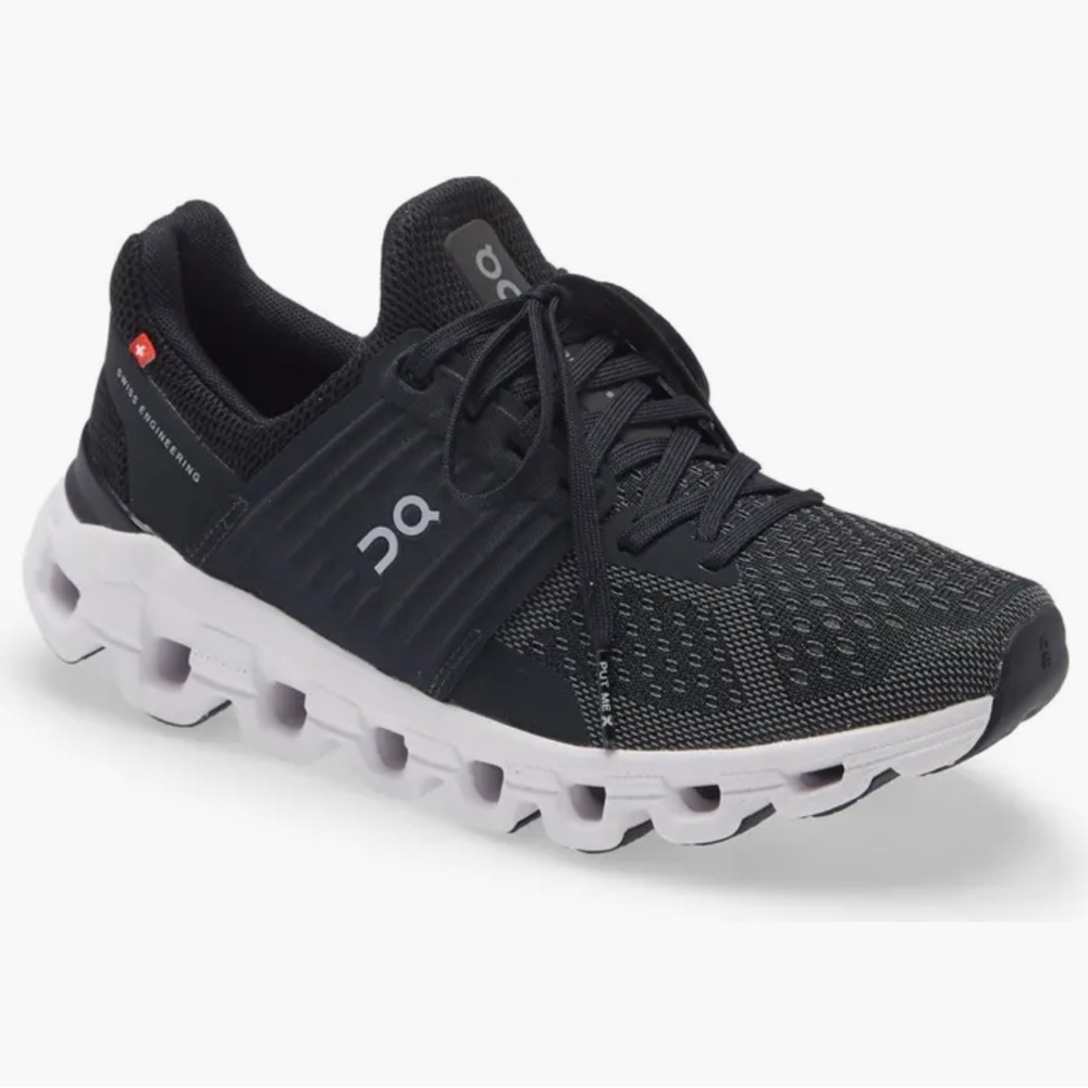 ON RUNNING SHOES — Cloudswift W7